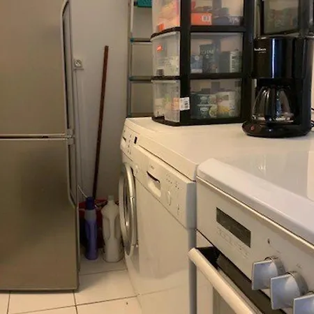 T2 Pour 4 Pers, Proche Et Commerces, Parking, Clim, Wi-fi - Fr-1-607-223 *