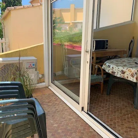 T2 Pour 4 Pers, Proche Et Commerces, Parking, Clim, Wi-fi - Fr-1-607-223