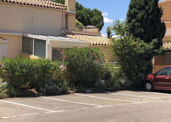 T2 Pour 4 Pers, Proche Et Commerces, Parking, Clim, Wi-fi - Fr-1-607-223 Agde