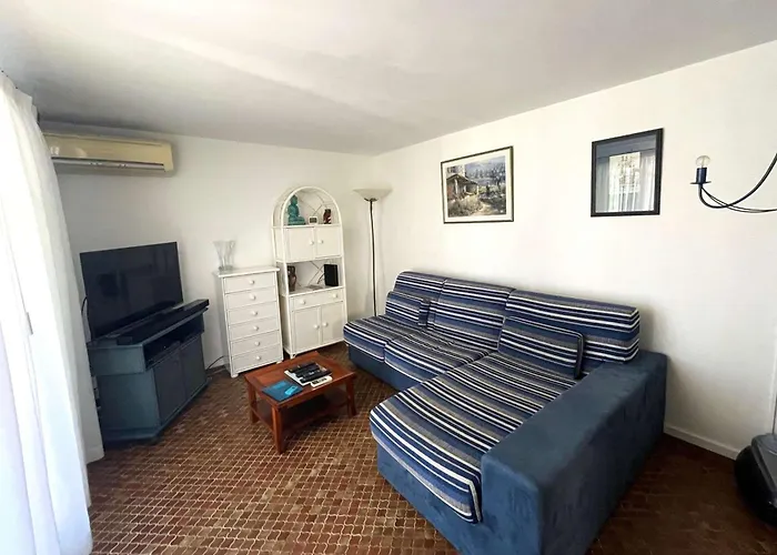 T2 Pour 4 Pers, Proche Et Commerces, Parking, Clim, Wi-fi - Fr-1-607-223 Daire