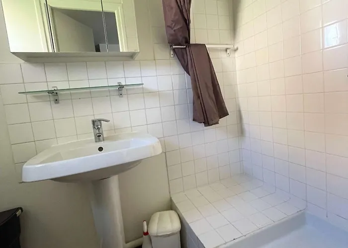 T2 Pour 4 Pers, Proche Et Commerces, Parking, Clim, Wi-fi - Fr-1-607-223 Daire *