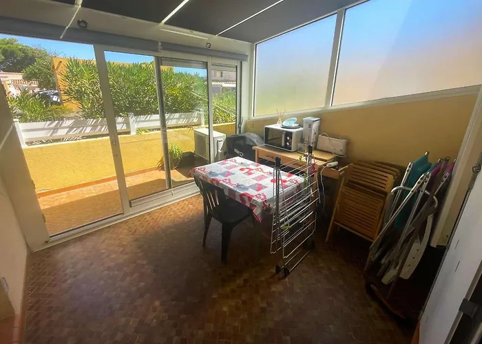 T2 Pour 4 Pers, Proche Et Commerces, Parking, Clim, Wi-fi - Fr-1-607-223