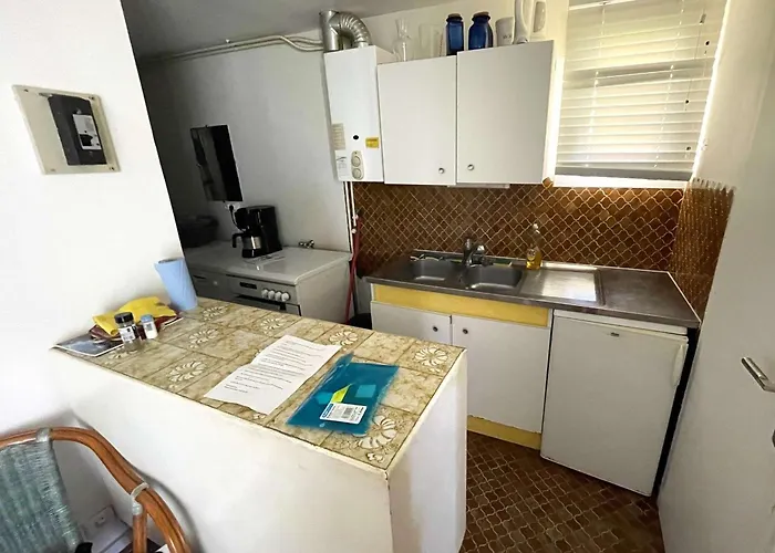 Daire T2 Pour 4 Pers, Proche Et Commerces, Parking, Clim, Wi-fi - Fr-1-607-223 *